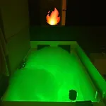 Luxury Jacuzzi Suite- Astir,tirana דירה טיראנה