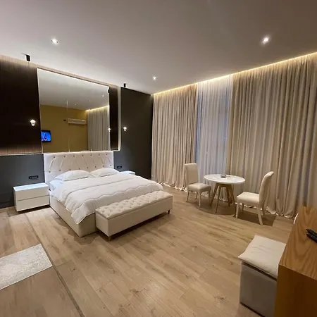 Luxury Jacuzzi Suite- Astir,tirana