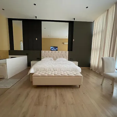 Luxury Jacuzzi Suite- Astir,tirana * Tirana