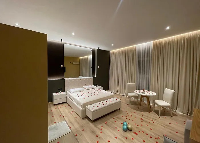 Luxury Jacuzzi Suite- Astir,tirana * Tirana