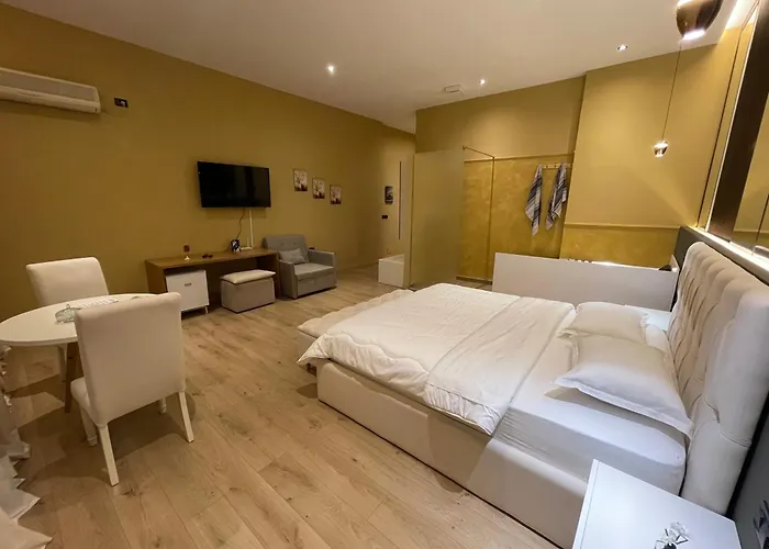 Luxury Jacuzzi Suite- Astir,tirana