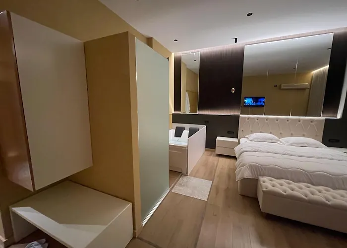 Apartment Luxury Jacuzzi Suite- Astir,tirana