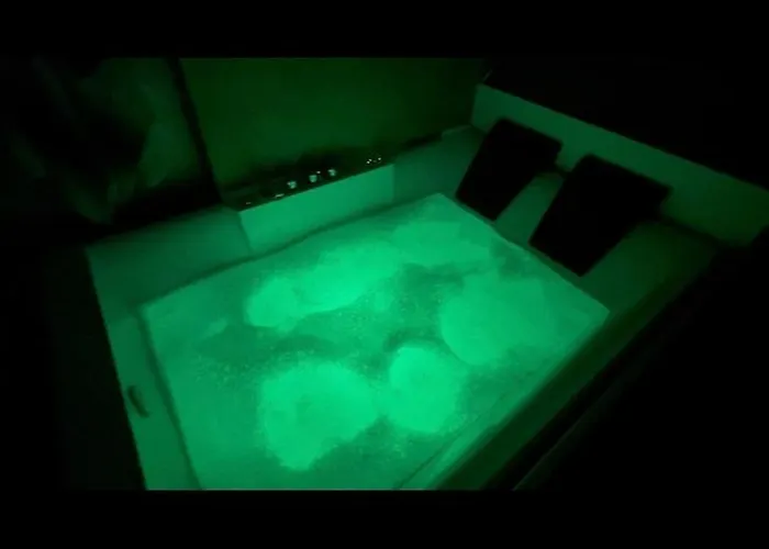 Lägenhet Luxury Jacuzzi Suite- Astir,tirana