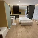 Luxury Jacuzzi Suite- Astir,tirana * Tirana