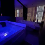 Lägenhet Luxury Jacuzzi Suite- Astir,tirana Tirana