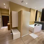 Lägenhet Luxury Jacuzzi Suite- Astir,tirana