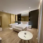 Luxury Jacuzzi Suite- Astir,tirana * Tirana