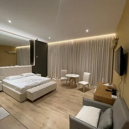 Luxury Jacuzzi Suite- Astir,tirana Апартаменты Тирана