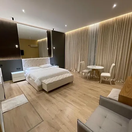 Luxury Jacuzzi Suite- Astir,tirana Апартаменты *
