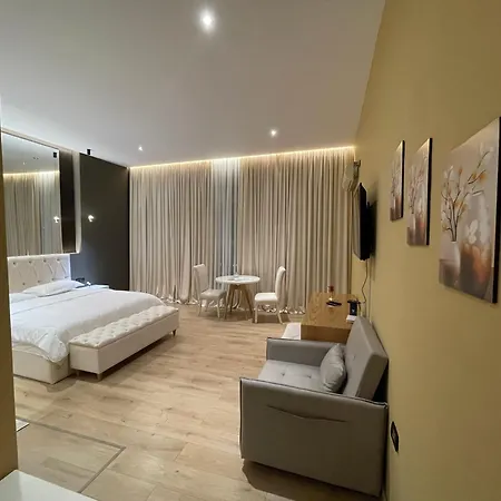 Luxury Jacuzzi Suite- Astir,tirana Апартаменты