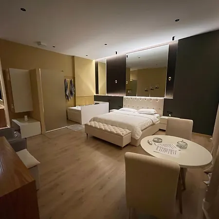 Апартаменты Luxury Jacuzzi Suite- Astir,tirana *