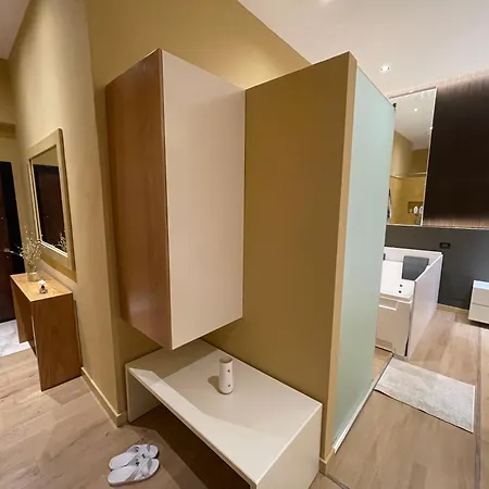 Luxury Jacuzzi Suite- Astir,tirana *