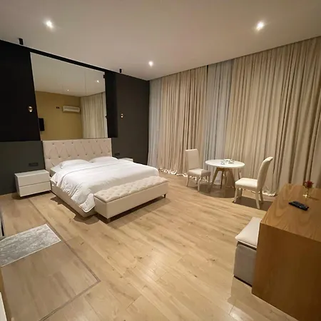 Апартаменты Luxury Jacuzzi Suite- Astir,tirana
