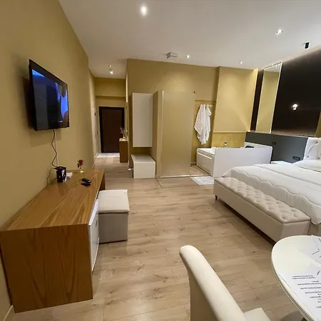 Luxury Jacuzzi Suite- Astir,tirana Апартаменты