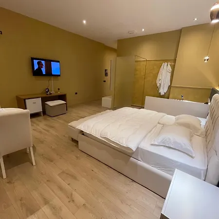 Апартаменты Luxury Jacuzzi Suite- Astir,tirana