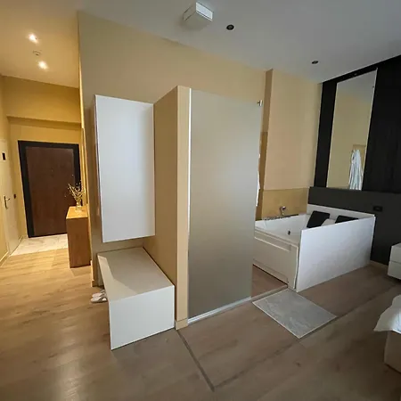 Апартаменты Luxury Jacuzzi Suite- Astir,tirana *