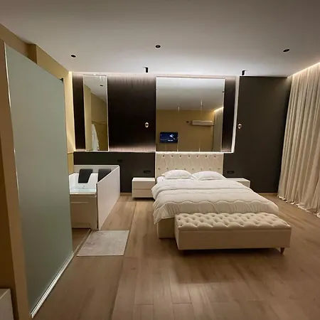 Luxury Jacuzzi Suite- Astir,tirana * Τίρανα