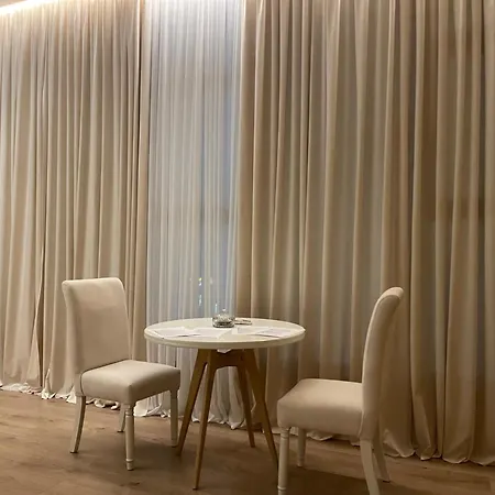 Luxury Jacuzzi Suite- Astir,tirana * Τίρανα