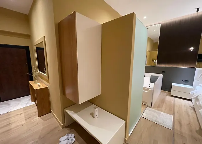 Luxury Jacuzzi Suite- Astir,tirana *