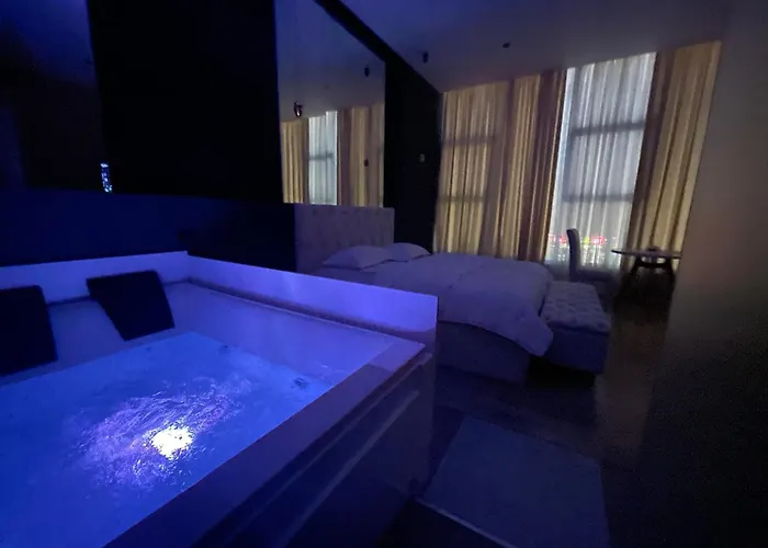 Appartement Luxury Jacuzzi Suite- Astir,tirana *