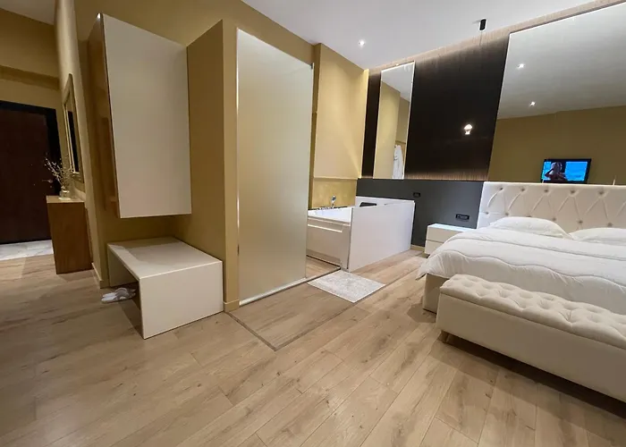 Appartement Luxury Jacuzzi Suite- Astir,tirana *