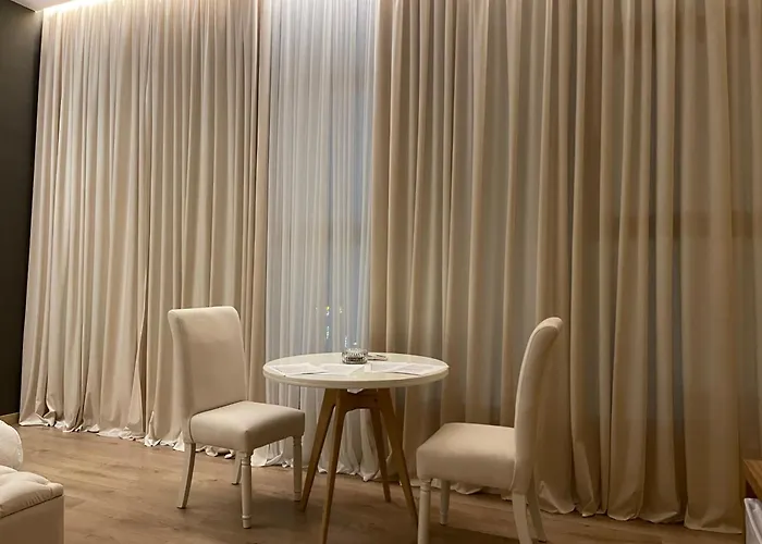 Luxury Jacuzzi Suite- Astir,tirana * Tirana